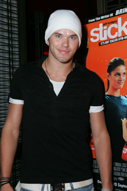 Kellan-Lutz-si01.jpg